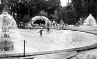 Wokingham, Martin's Swimming Pool c1955