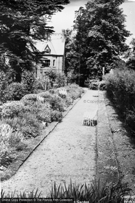 Photo of Wokingham, Public Rest Garden c.1955