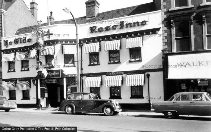 Photo of Wokingham, Ye Olde Rose Inne c.1965