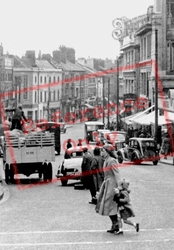 Crossing Victoria Street c.1955, Wolverhampton