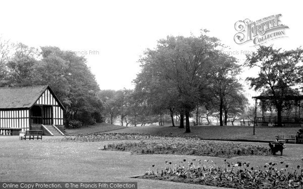 Photo of Wolverhampton, East Park c.1955