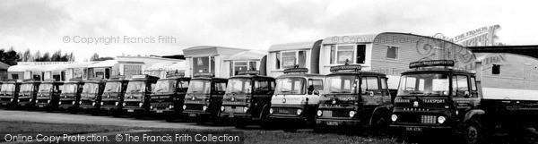 Photo of Wolverhampton, Harris Caravan Transport Ltd c.1960