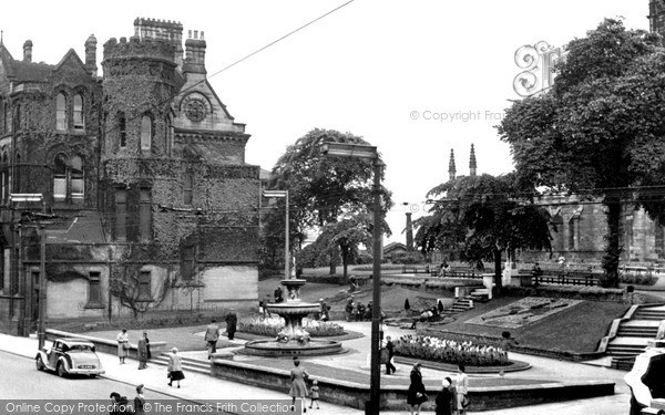 Photo of Wolverhampton, St Peter's Gardens And Barclays Bank c.1950