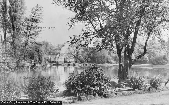 Photo of Wolverhampton, The Lake, West Park c.1935