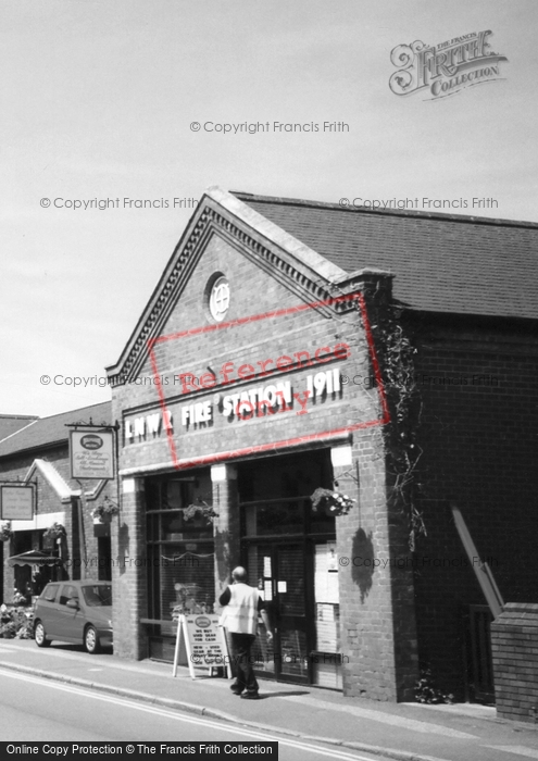 Photo of Wolverton, Stratford Road 2005