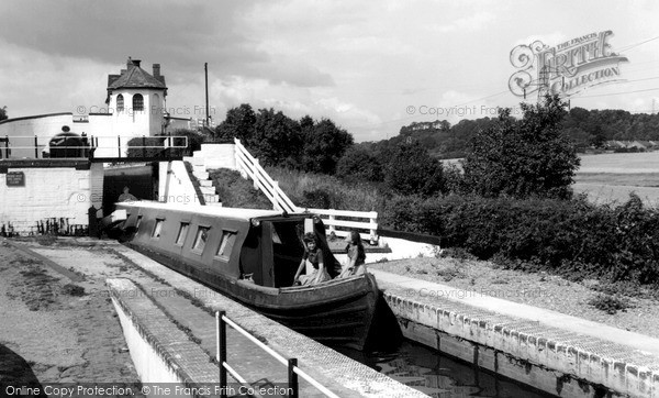 Photo Of Wombourne, Bratch Locks C.1965 - Francis Frith