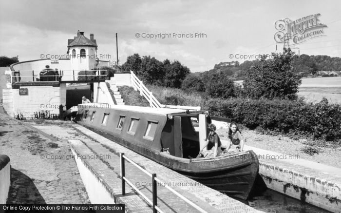 Photo of Wombourne, Bratch Locks c.1965