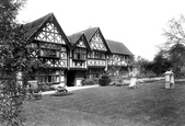 Great Tangley Manor 1913, Wonersh
