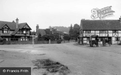The Village 1913, Wonersh