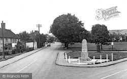 The Green And War Memorial c.1950, Wooburn Green