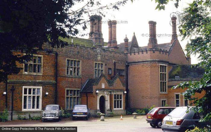 Photo of Woodbridge, 1990
