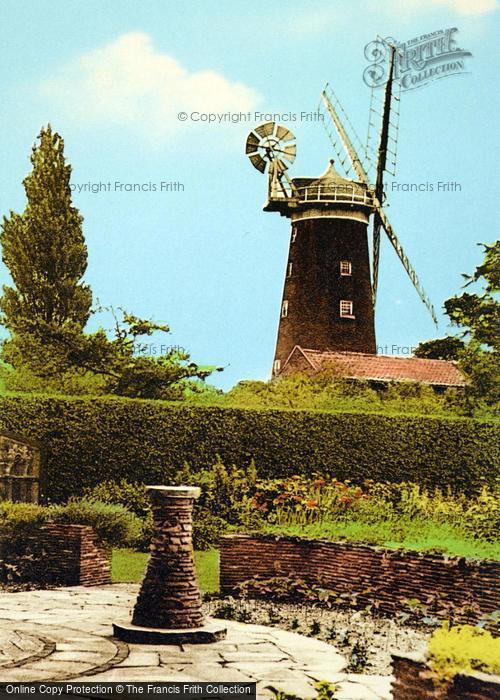 Photo of Woodbridge, Buttrums Mill c.1955