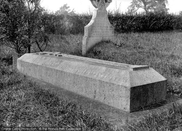 Photo of Woodbridge, Edward Fitzgerald's Grave 1929