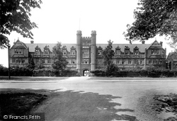 Bancroft's School 1921, Woodford Green