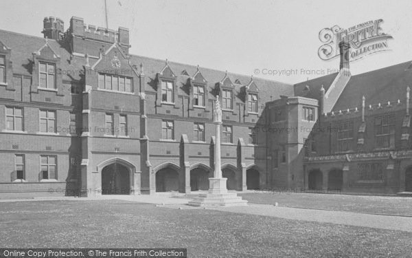 Photo of Woodford Green, Bromcroft's School, Quadrangle 1921