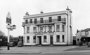 Woodford Green, Castle Hotel c1955