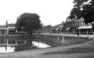 Woodford Green, High Road c1955