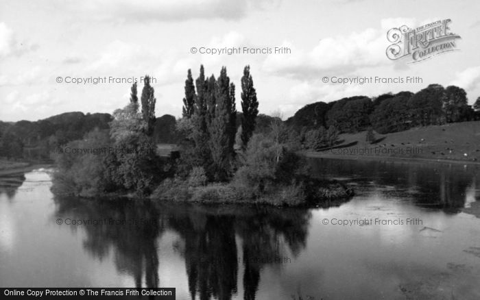 Photo of Woodstock, Blenheim Palace Lake c.1950