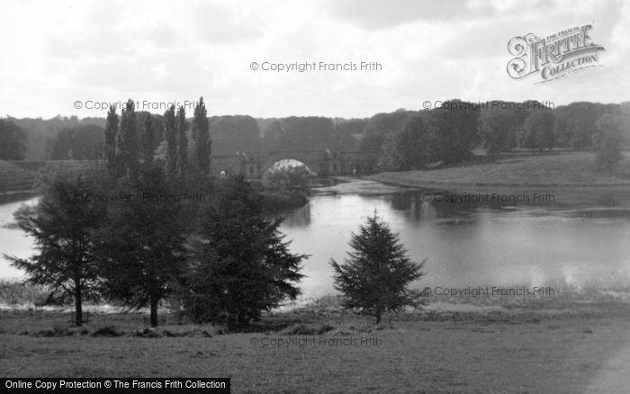 Photo of Woodstock, Blenheim Palace, The Lake c.1950