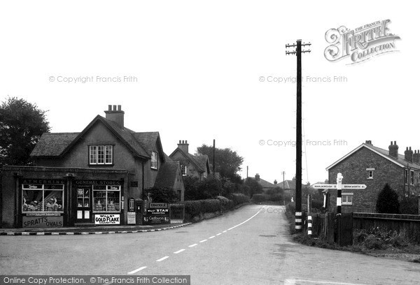 Photo of Wootton Bassett, Bath Road c.1950
