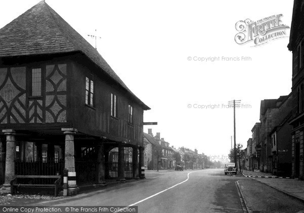 Photo of Wootton Bassett, High Street And Town Hall c.1950