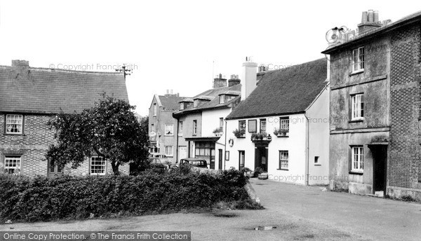 Photo of Wootton Bridge, The Sloop Inn 1960