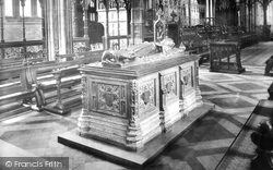 Cathedral, King John's Tomb 1925, Worcester