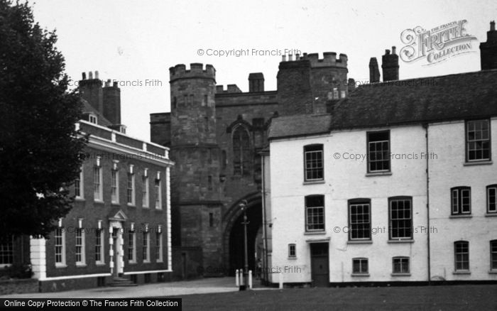 Photo of Worcester, Edgar Tower 1948