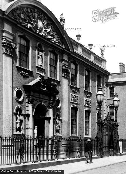 Photo of Worcester, The Guildhall 1904