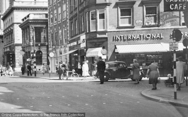 Photo of Worcester, The International Stores c.1960