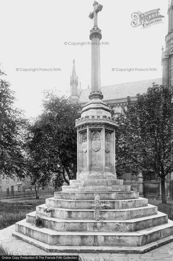 Worcester, the War Memorial 1923