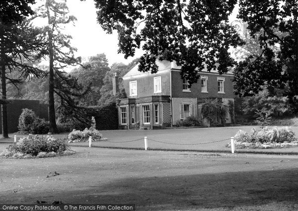 Photo of Wordsley, King George's Field c.1960