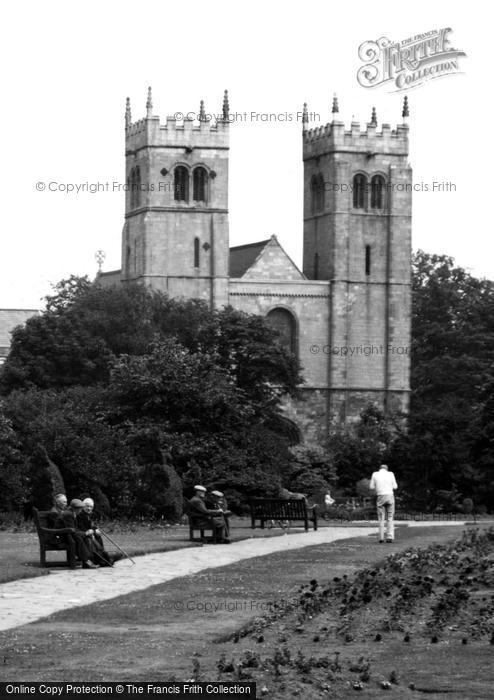 Photo of Worksop, Memorial Gardens By The Priory Church c.1955