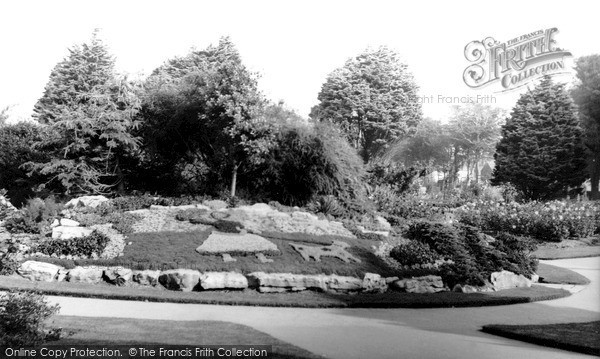 Photo of Worthing, Beach House Park c1965