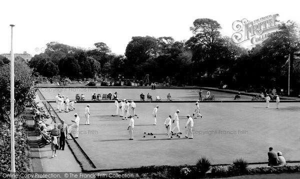 Photo of Worthing, Bowling Greens, Beach House Park c.1955