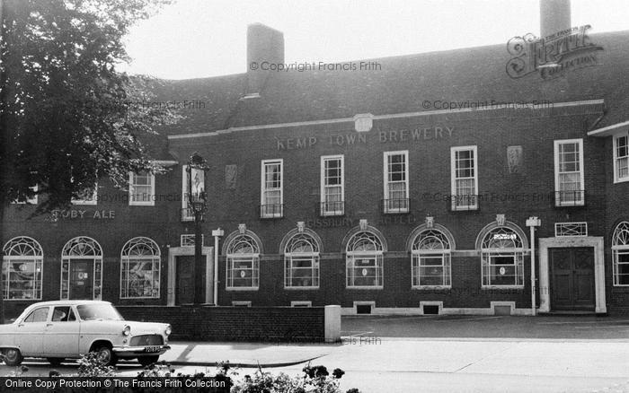 Photo of Worthing, Cissbury Hotel, Findon Valley c1965