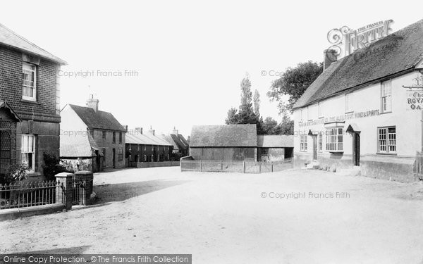 Photo of Wrecclesham, The Village 1906