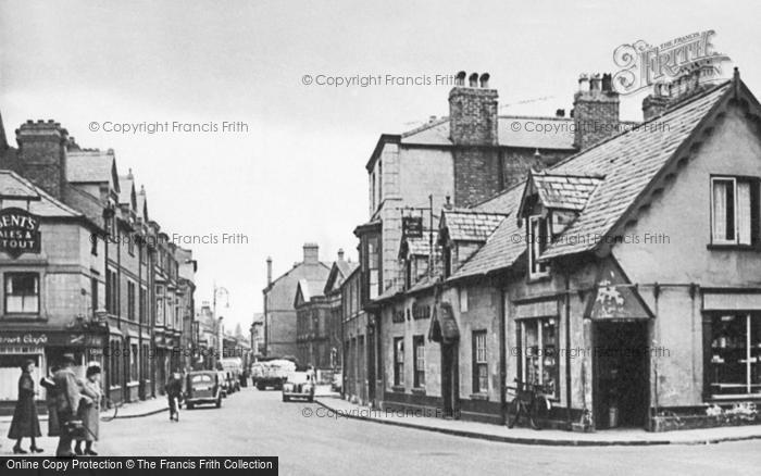 Photo of Wrexham, Chester Road c.1955