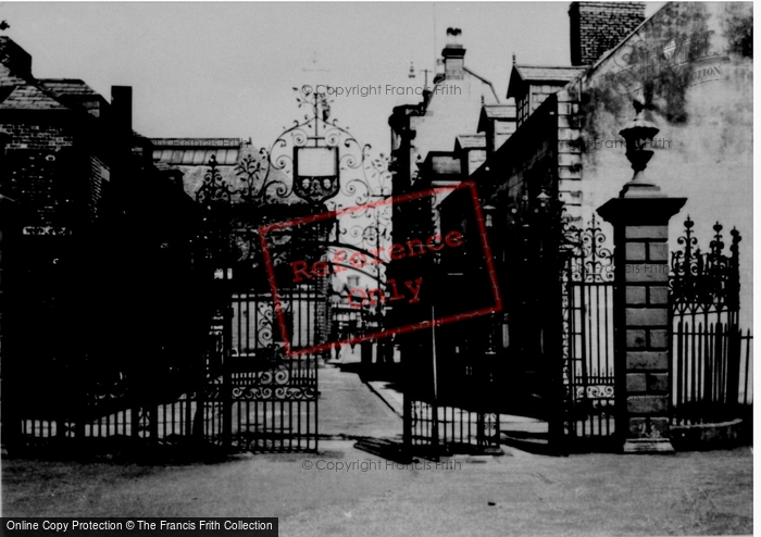 Photo of Wrexham, Parish Church Gates c.1960