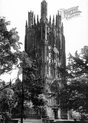 St Giles Church c.1935, Wrexham