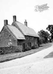 Village c.1930, Wroxton