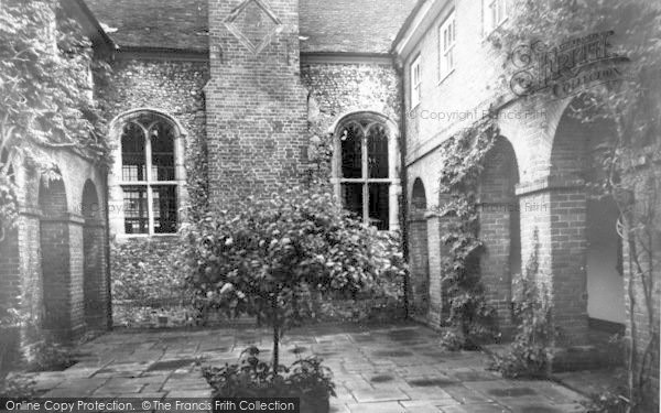 Photo of Wye, College, The Quadrangle c.1960