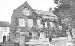 Abbey Hotel c.1965, Wymondham