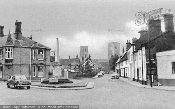 Photo of Wymondham, Vicar Street c.1960