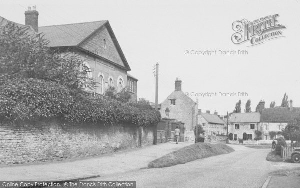 Photo of Yardley Hastings, Castle Ashby Road c.1955