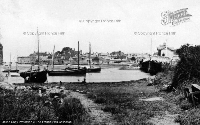Photo of Yarmouth, Harbour c.1930