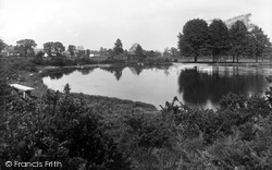 Pond 1939, Yateley