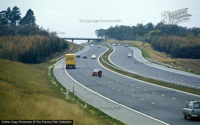 Photo of Yattendon, M4 Motorway c.1985
