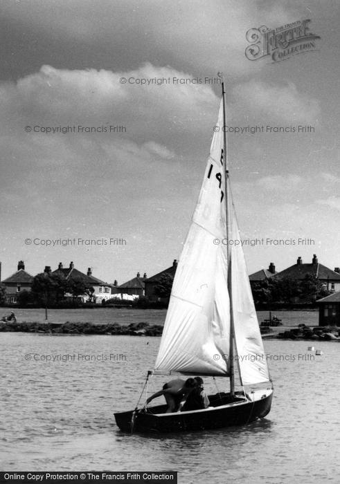 Photo of Yeadon, Sailing At The Tarn c.1965