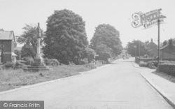 Main Road c.1955, Yelvertoft